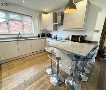 3 bedroom flat to rent - Photo 1