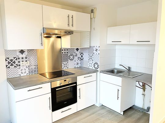 Location Appartement 2 pièces 43m² VILLEFRANCHE SUR SAONE 69400 - Photo 1