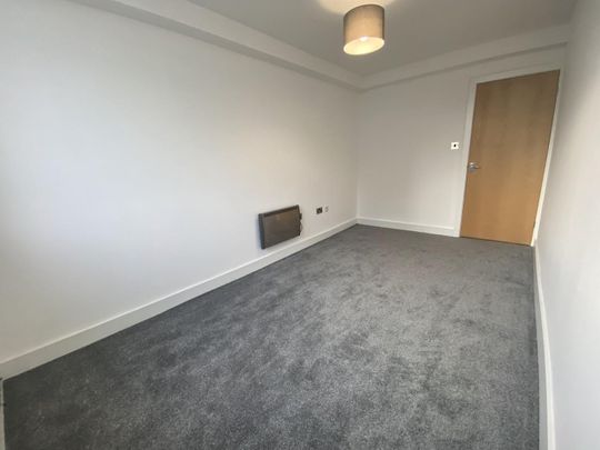 1 bedroom Flat To Let - Photo 1