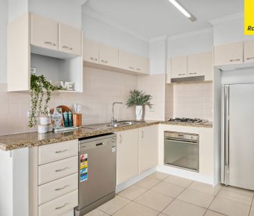 Modern Apartment in the Heart of Chatswood CBD - Photo 4
