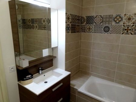 Location Appartement 3 pièces 70m² LYON 7ème - Photo 5