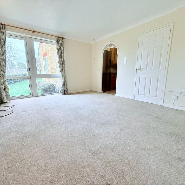 1 bedroom retirement property to rent - Photo 1