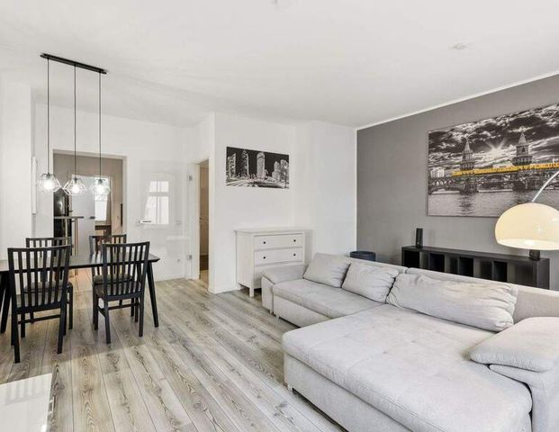 **Wundervoll möblierte Wohnung mit nutzbarer Dachterrasse** - Photo 1