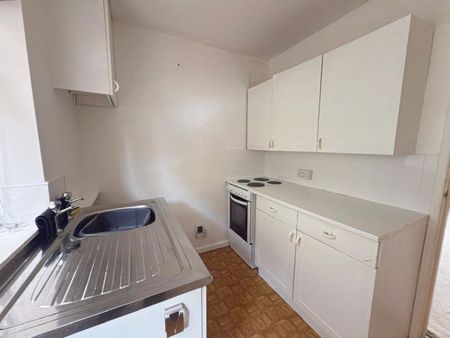 Hilton Avenue, Scunthorpe - Photo 4