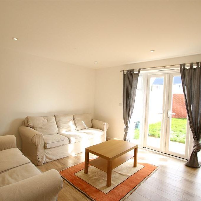 4 bedroom semi-detached house to rent - Photo 1