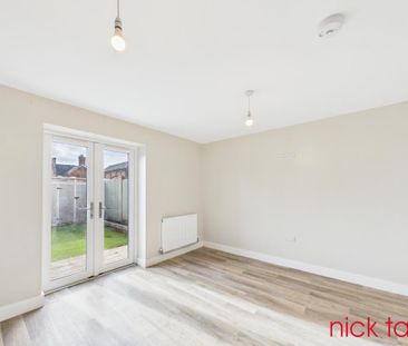 3 bedroom terraced house to rent - Photo 3