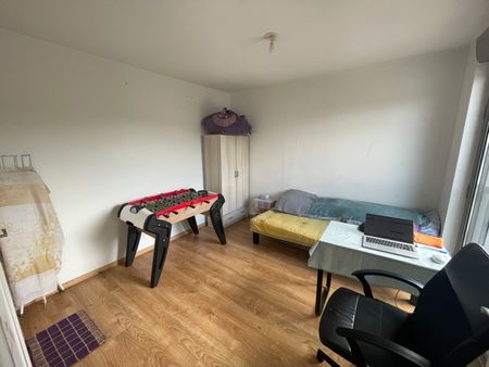 Location Appartement 4 pièces 107m² MARCQ EN BAROEUL 59700 - Photo 4