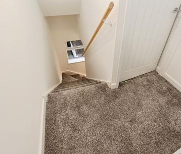 4 bedroom terraced house to rent - Photo 3