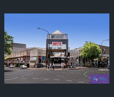 Stylish, Sophisticated and Perfectly Located! - Photo 1