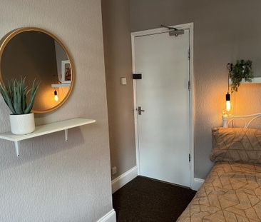 3 bedroom terraced house to rent - Photo 6
