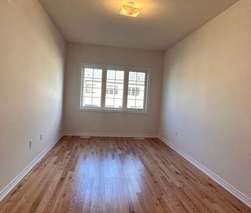 For Lease - 10 Hayrake Street, Brampton, Ontario - Photo 5