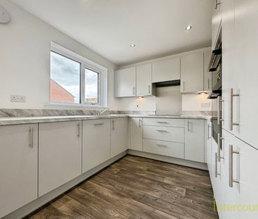 Hammett Crescent, CM23, Bishops Stortford - Photo 2