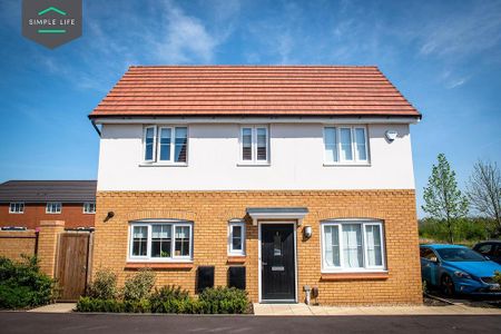 3 bedroom semi-detached house to rent - Photo 2
