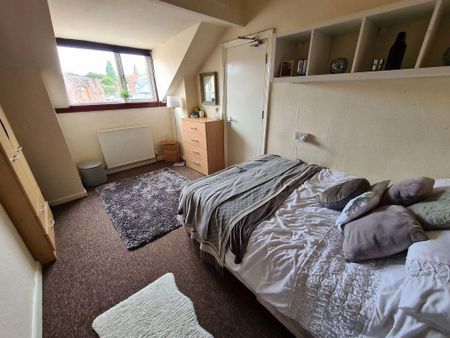 6 bedroom house to rent - Photo 4