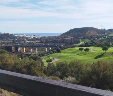 Atico en alquiler en La Cala de Mijas, Mijas - Photo 1