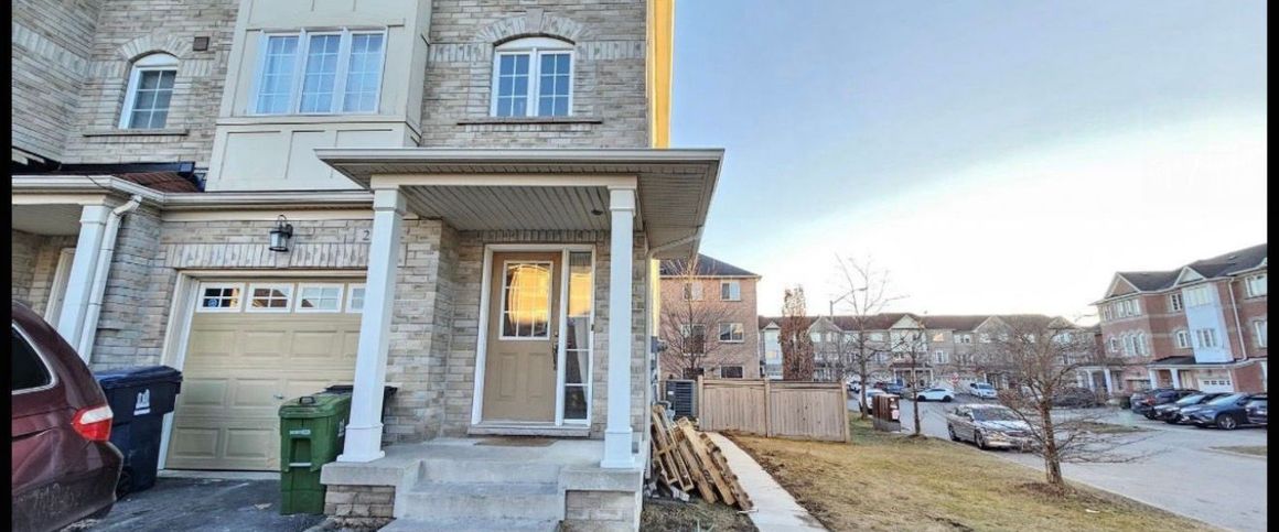 For Lease - 21 Wilkes Crescent, Toronto, Ontario - Photo 1