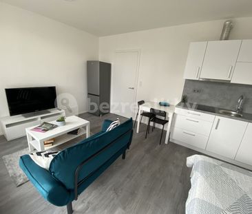 Pronájem bytu 1+kk • 28 m² bez realitkyOcelářská, Praha - Vysočany - Photo 1