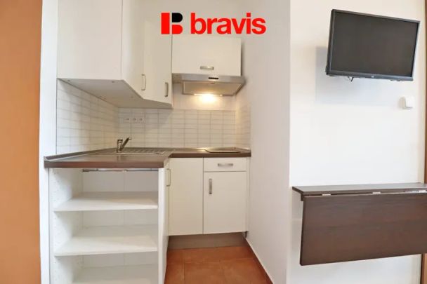 Pronájem bytu 1+kk, Popůvky u Brna, zařízený, sdílená WIFI v ceně - Photo 1