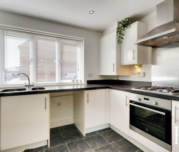 3 bedroom semi-detached house to rent - Photo 5