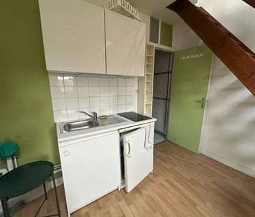 Location Appartement 1 pièce 23m² - Photo 3