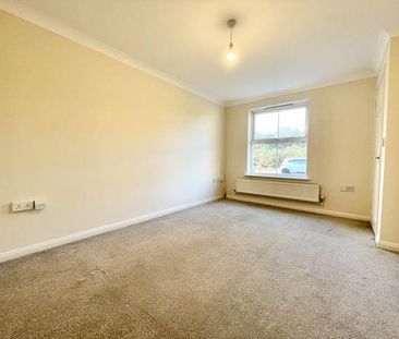 2 bedroom semi-detached house to rent - Photo 4
