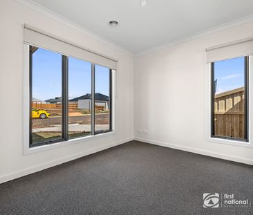 Modern Family Living in a Newly Built 4-Bedroom Home - Photo 5