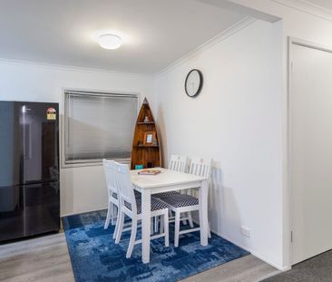 Spacious Family Home - Photo 5