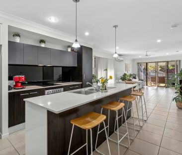 Spacious Family Home with Modern Comforts - Photo 3