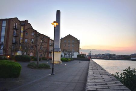 Pennington Court, Rotherhithe Street, London, SE16 - Photo 2