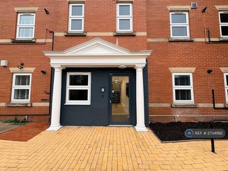 1 bedroom in a flat share to rent - Photo 4