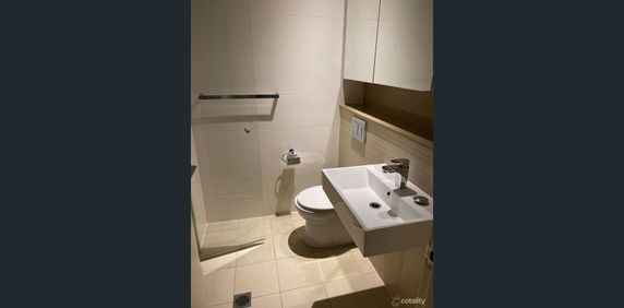 TOP FLOOR - OVERLOOKING POOL - Photo 2