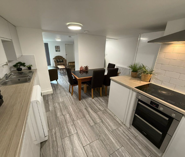 Dumbarton Road Room 3 - Photo 5