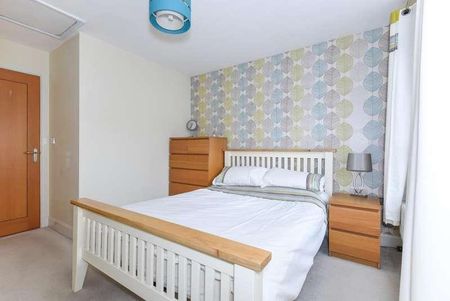 Town Centre, Bicester, OX26 - Photo 3