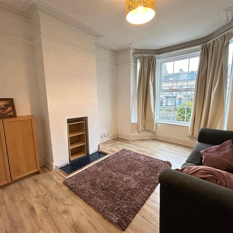 3 bedroom terraced house to rent - Photo 1