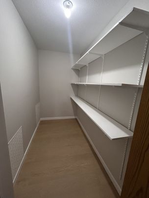 AVINLEA COURT 2BD / 1BA - Photo 1