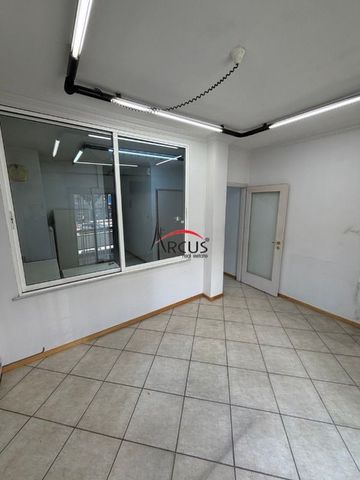 Studio/Γκαρσονιέρα για ενοικίαση Κέντρο (Χαριλάου) - Photo 2