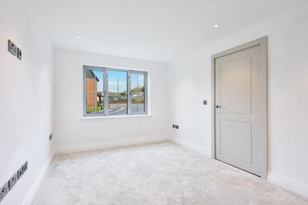 3 bedroom semi-detached house to rent - Photo 2