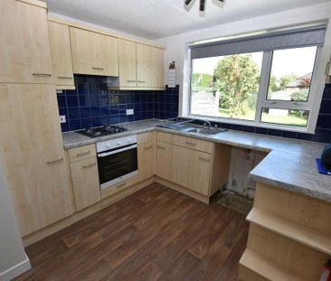 2 bedroom semi-detached bungalow to rent - Photo 4