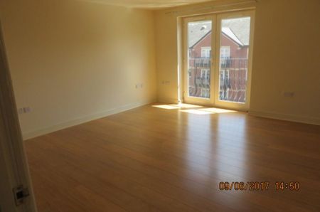2 bedroom apartment to rent - Photo 3