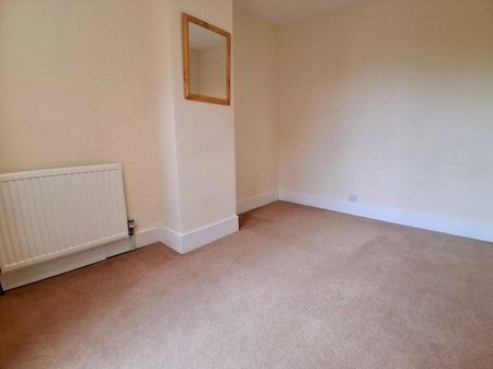 Ainsworth Street, Cambridge £1,595 pcm ⓘ The monthly or weekly payment required by the landlord. Read our glossary page , 3 bedrooms, mid terrace house, to let * Tenant info - Photo 3