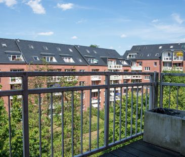 - Großzügige 2-Zimmer-Wohnung mit Parkett und Balkonblick in den gr... - Photo 2