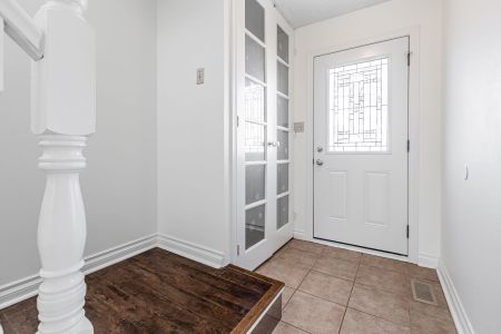 For Lease - 2329 Greenbank Trail, Burlington, Ontario - Photo 4