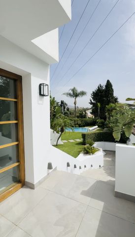 Townhouse in Nueva Andalucía - Photo 2