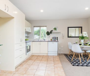 3/57 Gladstone Road, Northcote - Photo 3