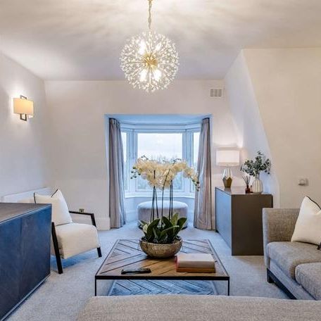 4 bedroom flat to rent - Photo 1