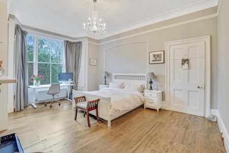 3 bedroom flat to rent - Photo 4