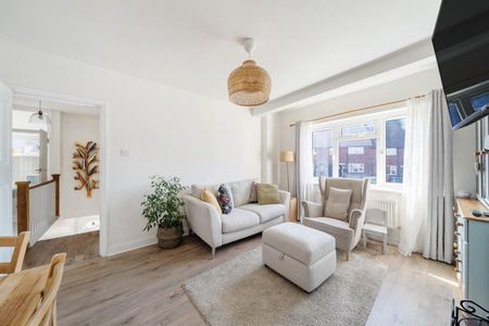 Churchbury Road, London, SE9 - Photo 4