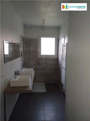 Location maison 4 pièces - 90m² à Lahonce (64990) - Photo 1