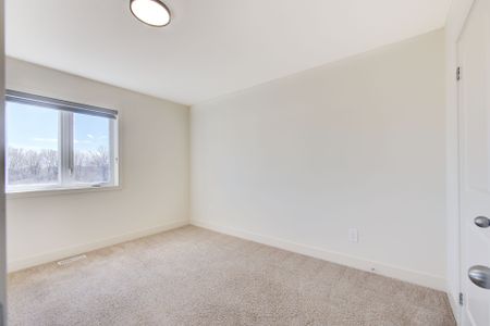 For Lease - 1377 Twilite Boulevard, London North, Ontario - Photo 5