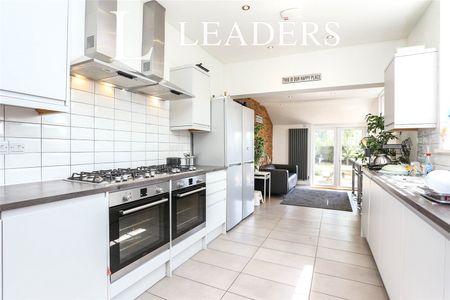 1 bedroom property to rent Tyrwhitt Road, Lewisham, London, SE4 - Photo 4